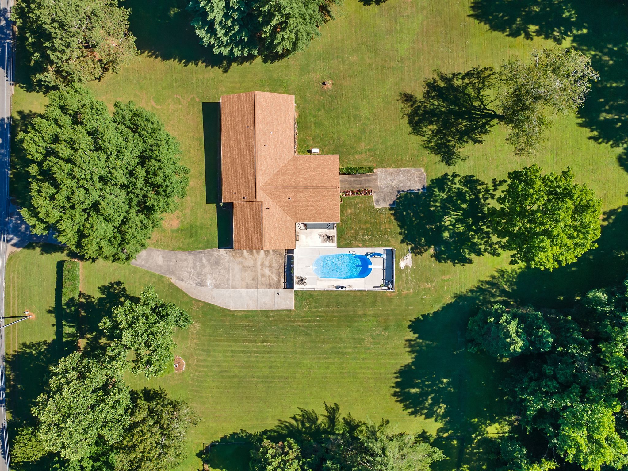 1495 Jeff Road Northwest Huntsville, AL 35806 - Photo 3 of 28