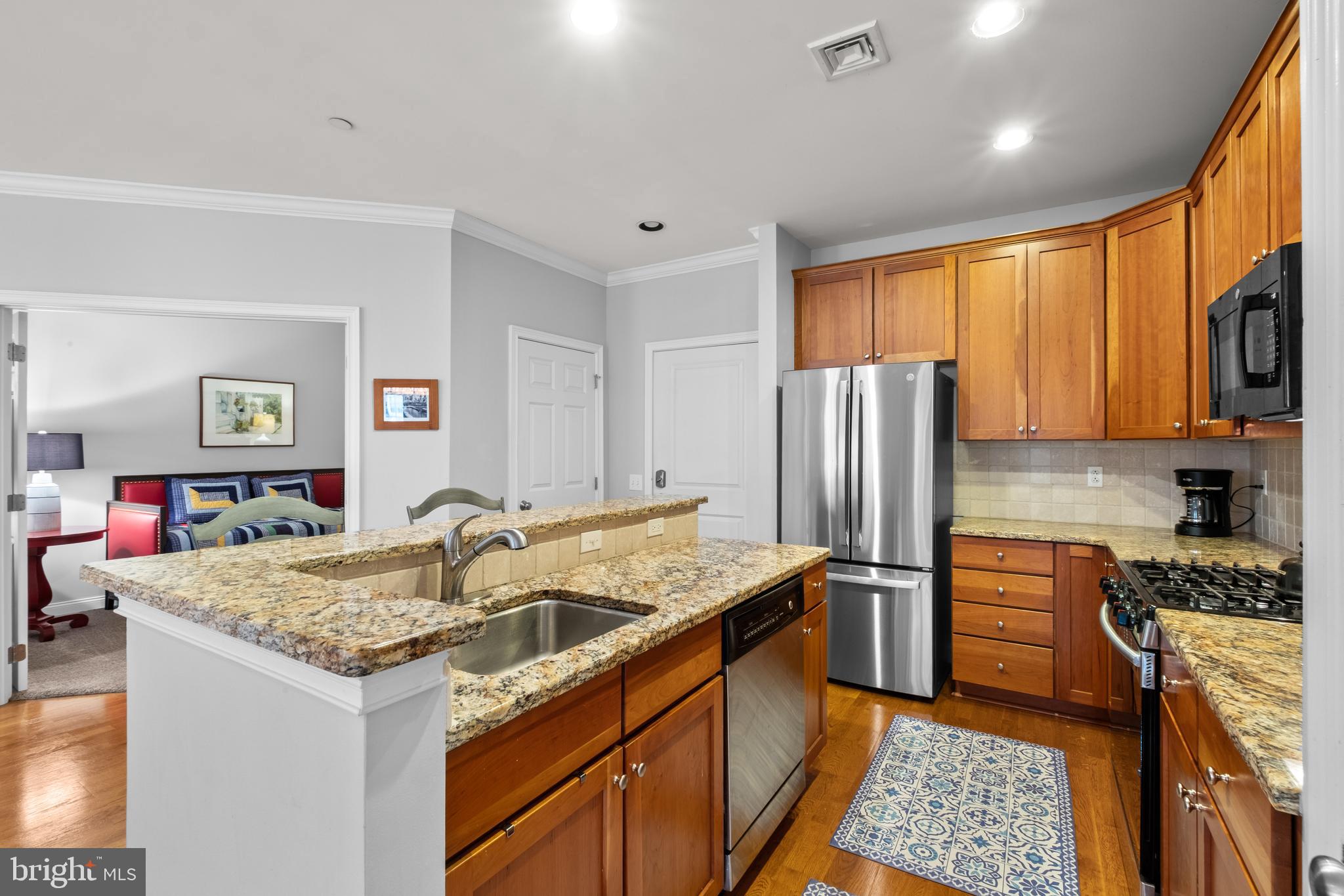 500 Admirals Way, Unit 211 Philadelphia, PA 19146 - Photo 13 of 45