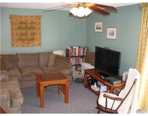 108 Granite Street, Unit 9 Biddeford, ME 04005 - Photo 4 of 9 Living Room.