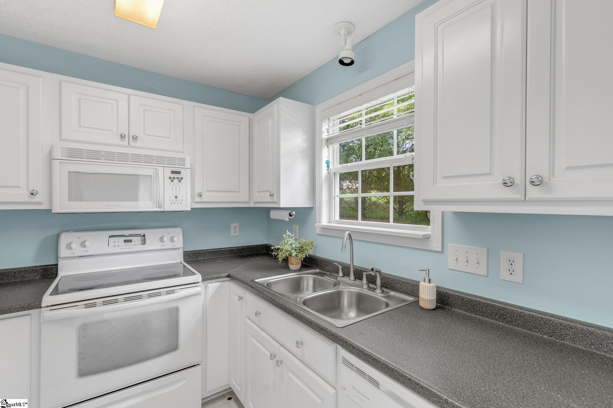 127 Dace Drive Pickens, SC 29671 - Photo 11 of 34