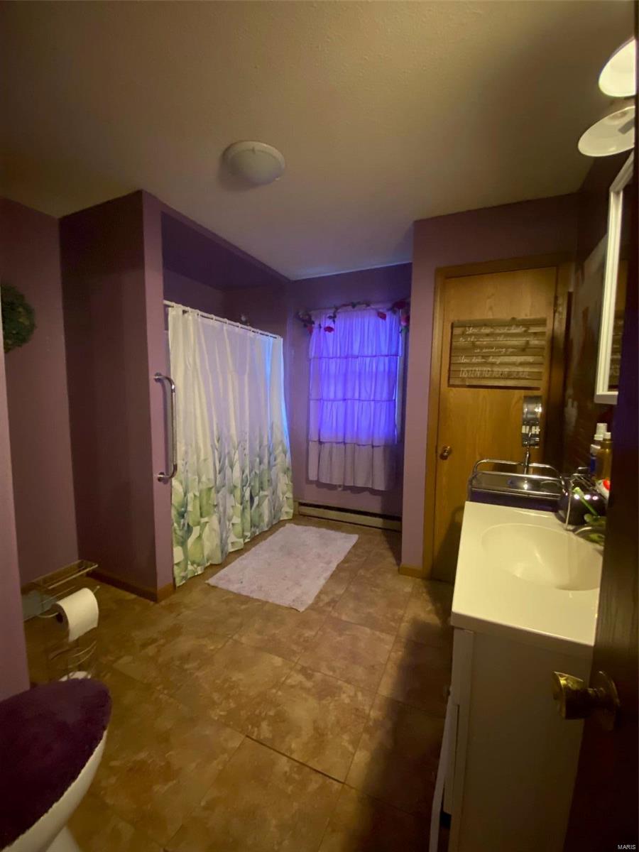 580 South Spruce Street Nokomis, IL 62075 - Photo 18 of 20