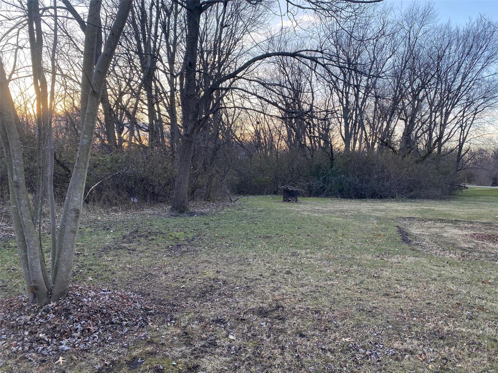 580 South Spruce Street Nokomis, IL 62075 - Photo 6 of 20