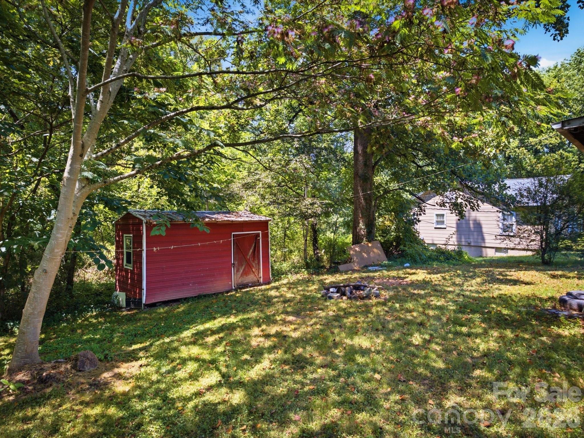 1839 Drexel Road Valdese, NC 28690 - Photo 4 of 22