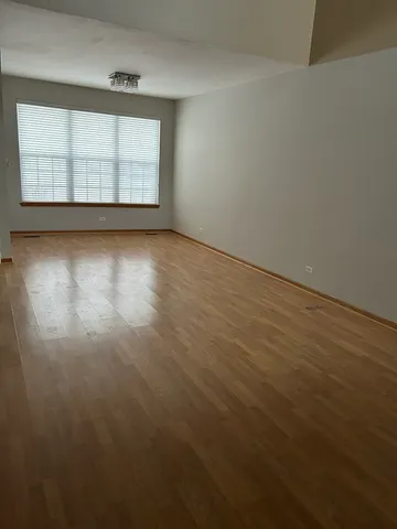 $2,600 | 761 Dillon Court, Grayslake, IL 60030