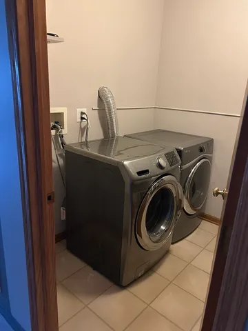 $2,600 | 761 Dillon Court, Grayslake, IL 60030