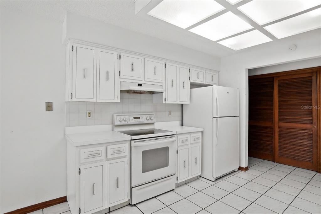 241 Dartmouth Avenue Spring Hill, FL 34606 - Photo 17 of 31