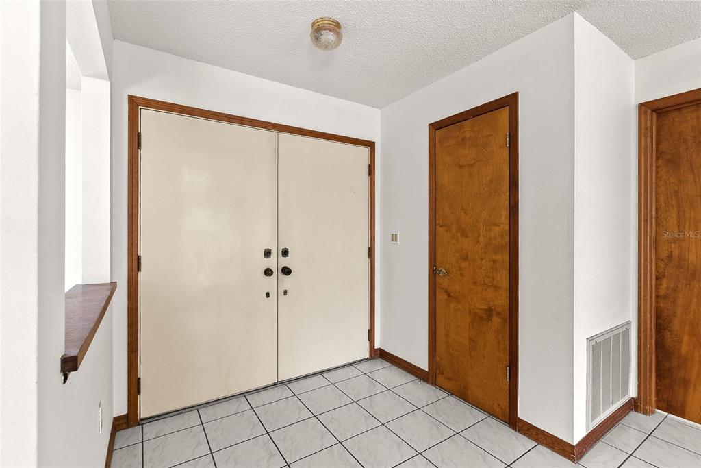 241 Dartmouth Avenue Spring Hill, FL 34606 - Photo 7 of 31