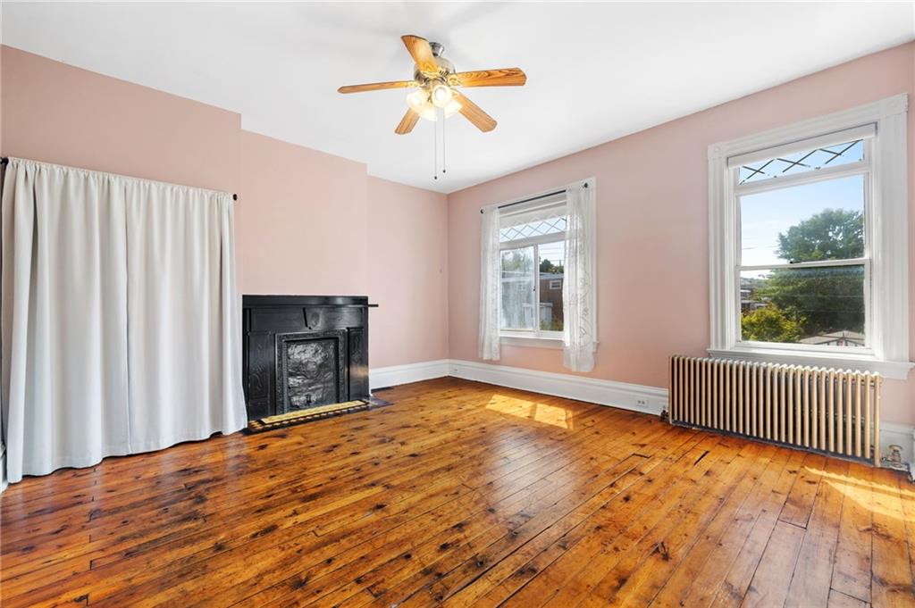 295 Fisk Street Pittsburgh, PA 15201 - Photo 14 of 29 a view of empty room with front door