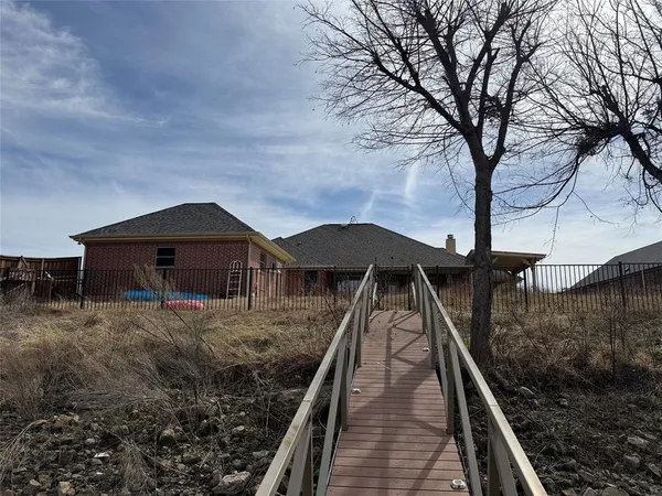 $552,500 | 543 Islet Drive, Runaway Bay, TX 76426