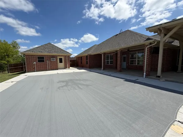 $552,500 | 543 Islet Drive, Runaway Bay, TX 76426