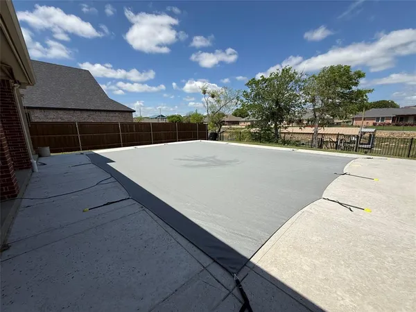 $552,500 | 543 Islet Drive, Runaway Bay, TX 76426