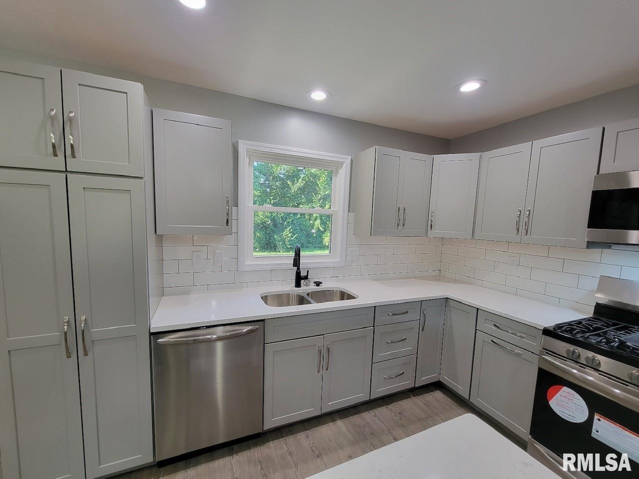 205 Hickory Street Athens, IL 62613 - Photo 11 of 44 Gallery Image 11