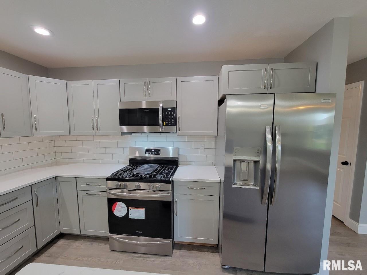 205 Hickory Street Athens, IL 62613 - Photo 15 of 44 Gallery Image 15