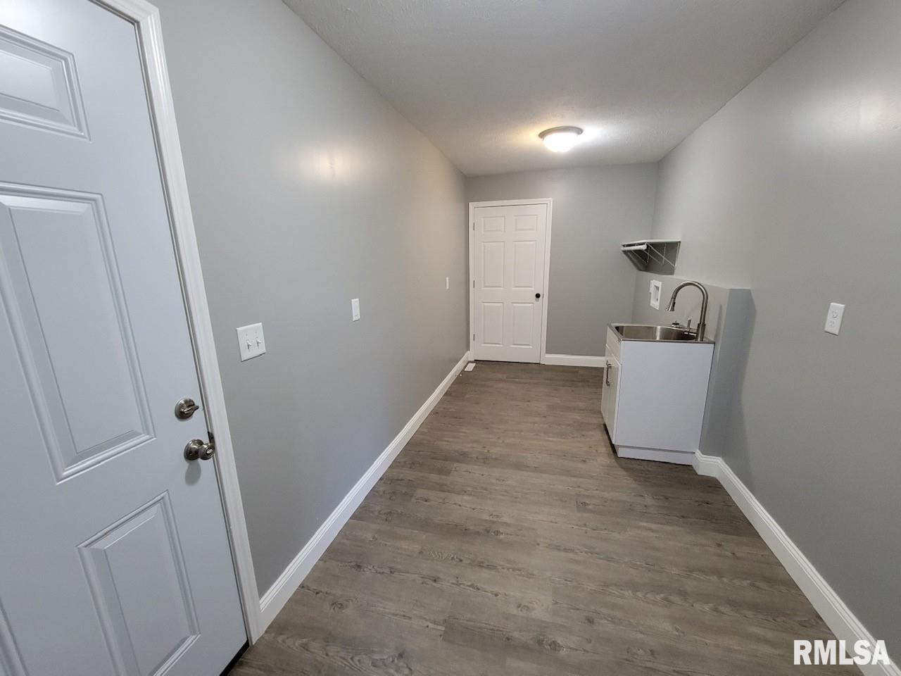 205 Hickory Street Athens, IL 62613 - Photo 17 of 44 Gallery Image 17