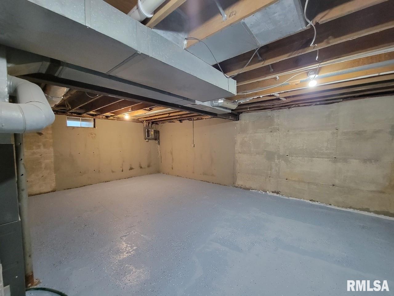 205 Hickory Street Athens, IL 62613 - Photo 34 of 44 Gallery Image 34