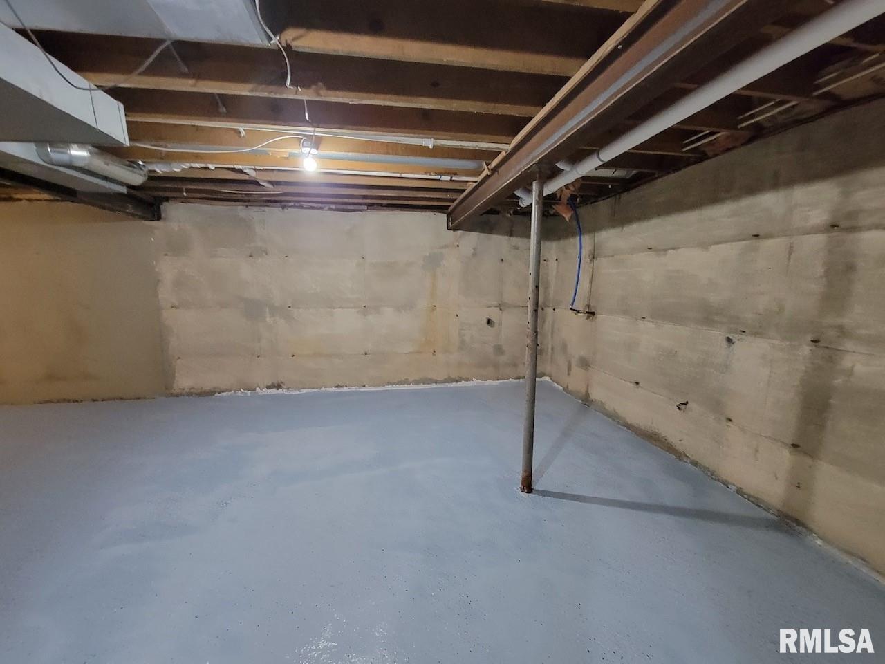 205 Hickory Street Athens, IL 62613 - Photo 35 of 44 Gallery Image 35