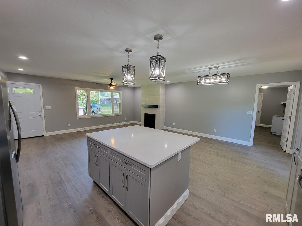 205 Hickory Street Athens, IL 62613 - Photo 4 of 44 Gallery Image 4