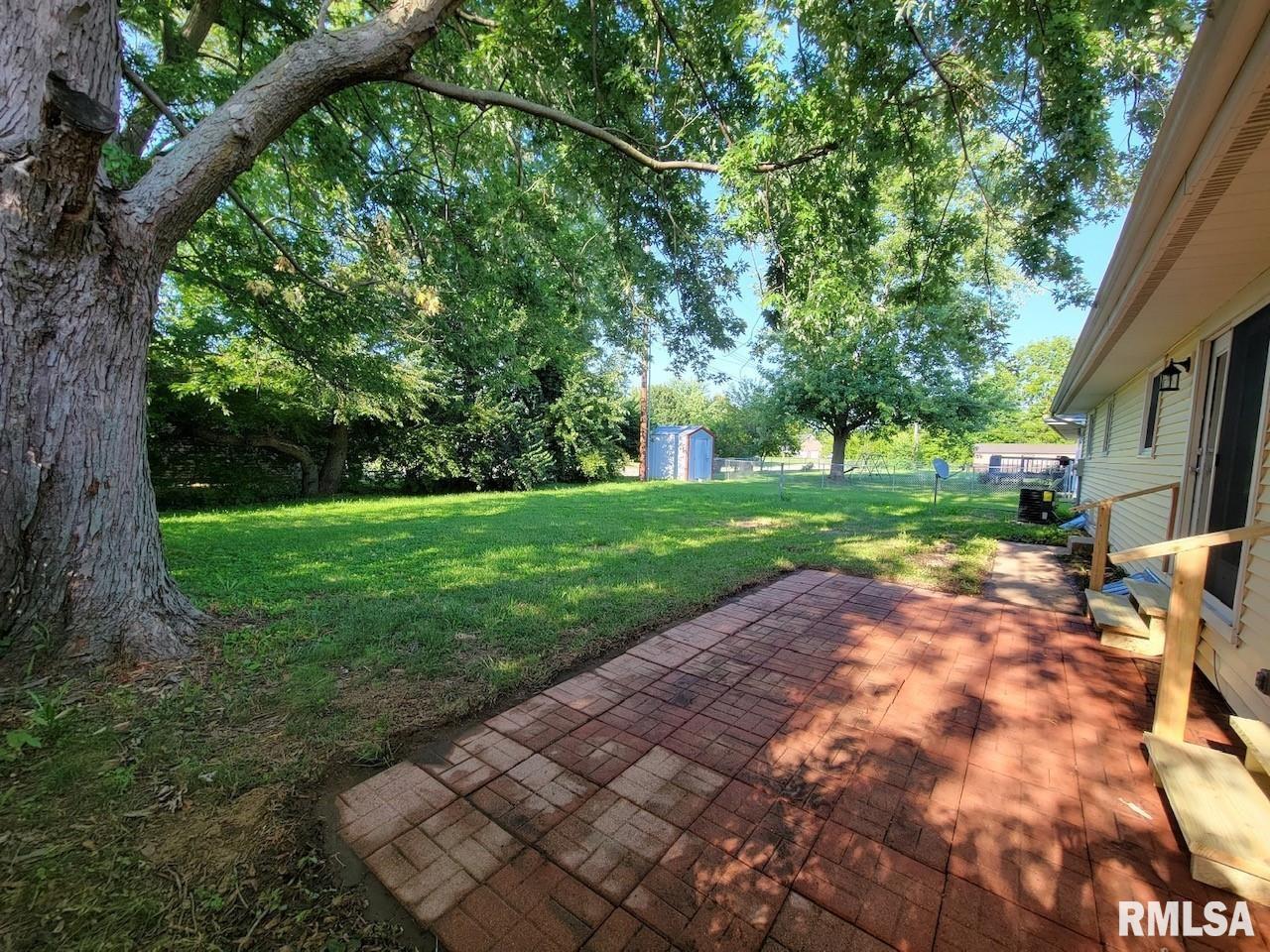 205 Hickory Street Athens, IL 62613 - Photo 41 of 44 Gallery Image 41
