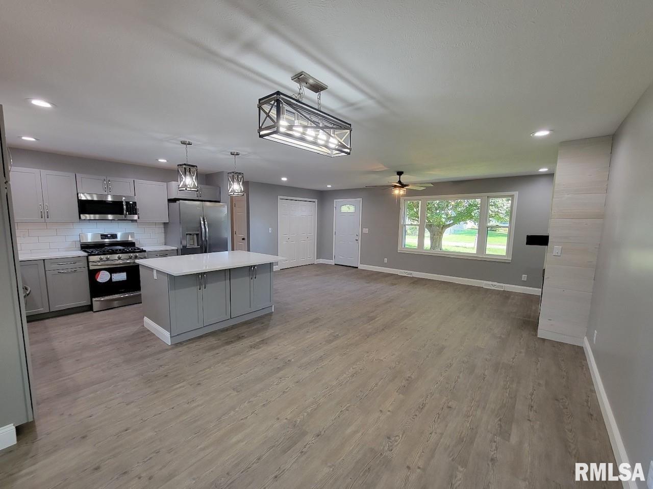 205 Hickory Street Athens, IL 62613 - Photo 7 of 44 Gallery Image 7