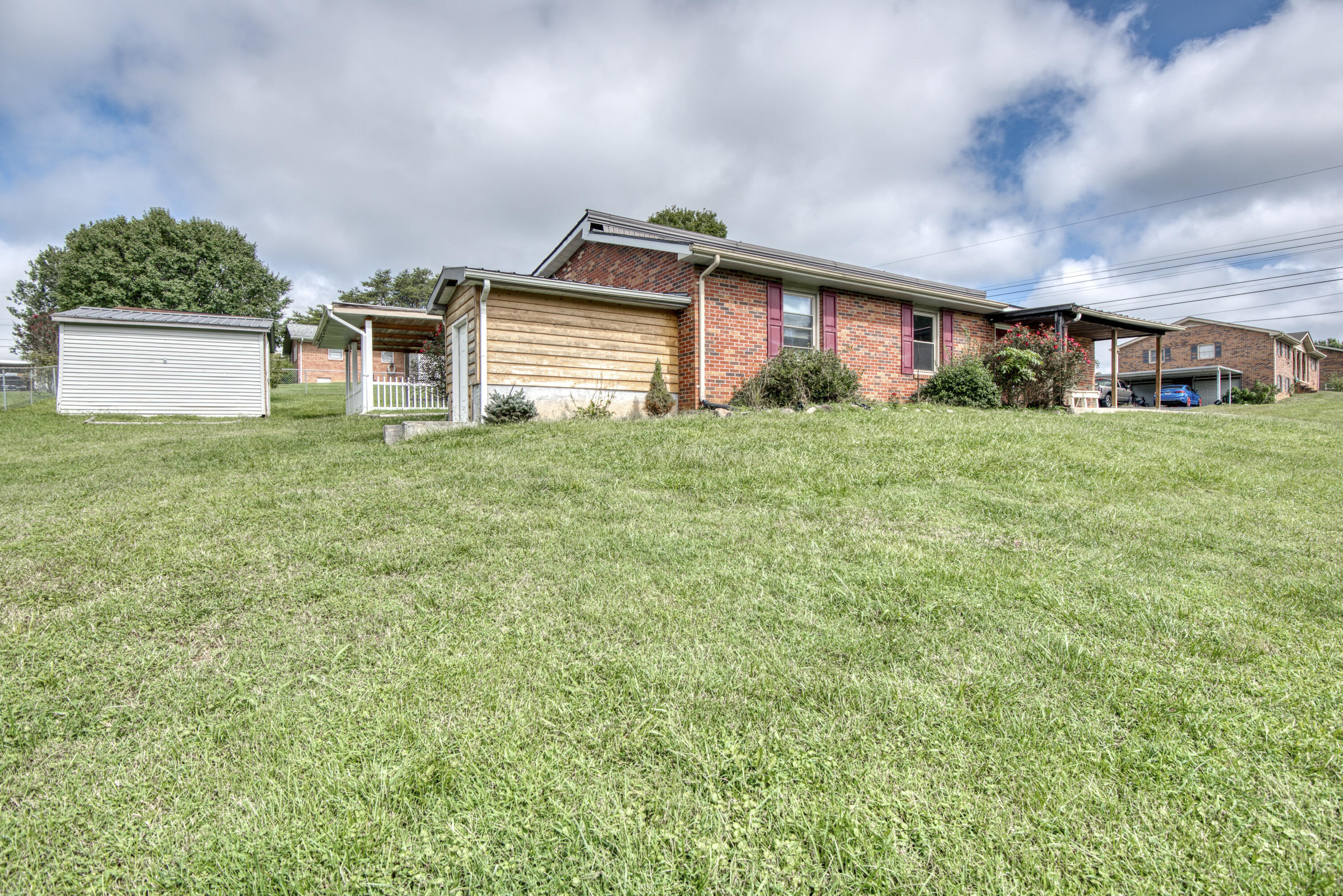 200 Ridgemont Street Bristol, TN 37620 - Photo 2 of 29 200-Ridgemont-Bristol-TN-6