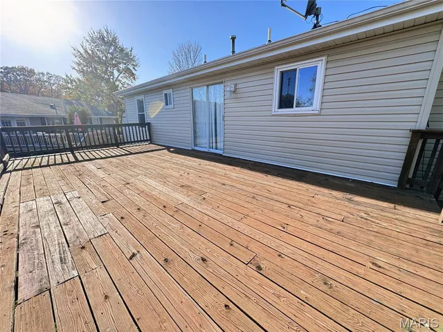 $220,000 | 2566 Weymouth Drive, High Ridge, MO 63049