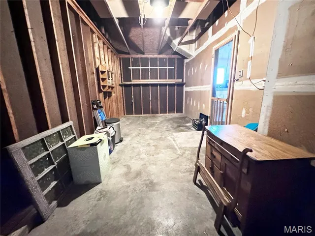 $220,000 | 2566 Weymouth Drive, High Ridge, MO 63049