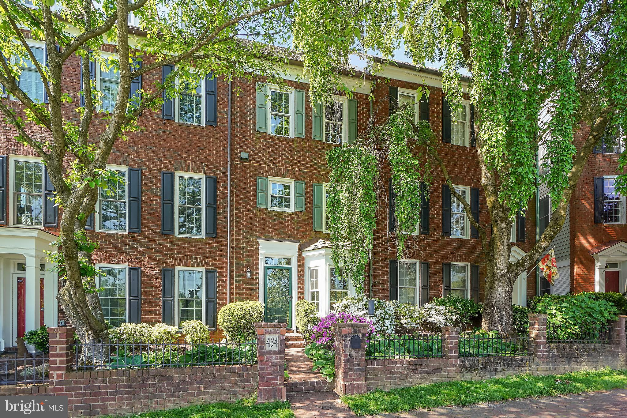 434 Tschiffely Square Road Gaithersburg, MD 20878 - Photo 2 of 37 Facade 2