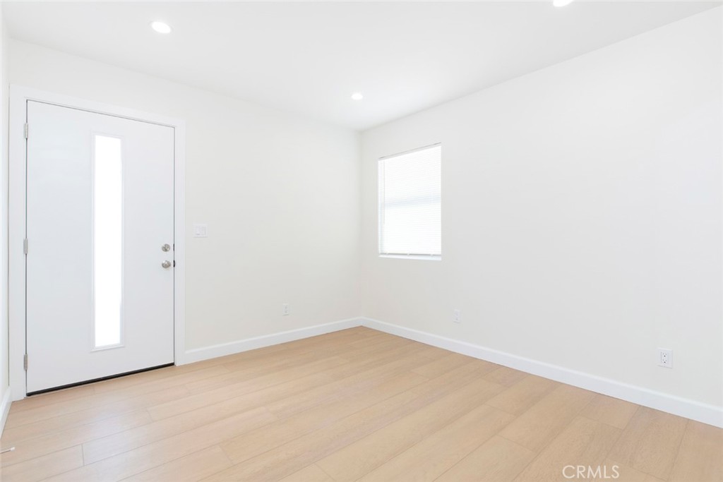 7103 Greeley Street Tujunga, CA 91042 - Photo 18 of 33 an empty room with a empty space and a window