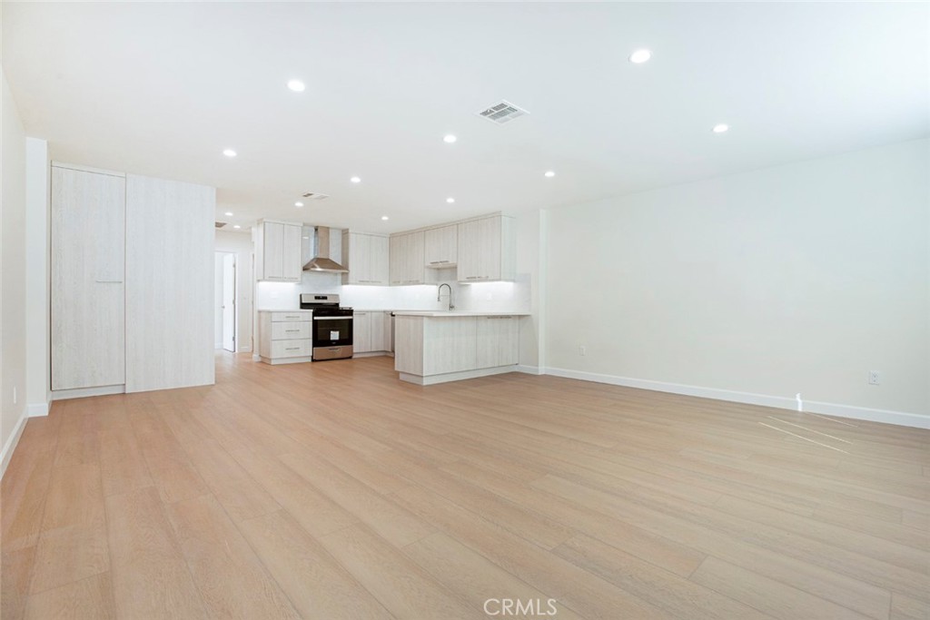 7103 Greeley Street Tujunga, CA 91042 - Photo 4 of 33 a view of kitchen and a window