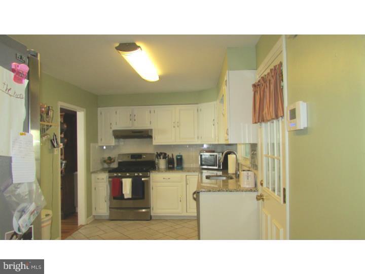 207 Pinehurst Road Wilmington, DE 19803 - Photo 6 of 17 Kitchen