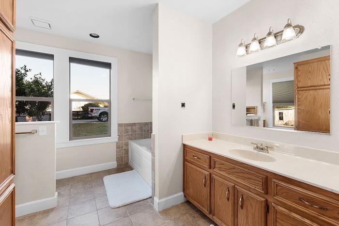 1102 West 4th Street Lampasas, TX 76550 - Photo 30 of 40