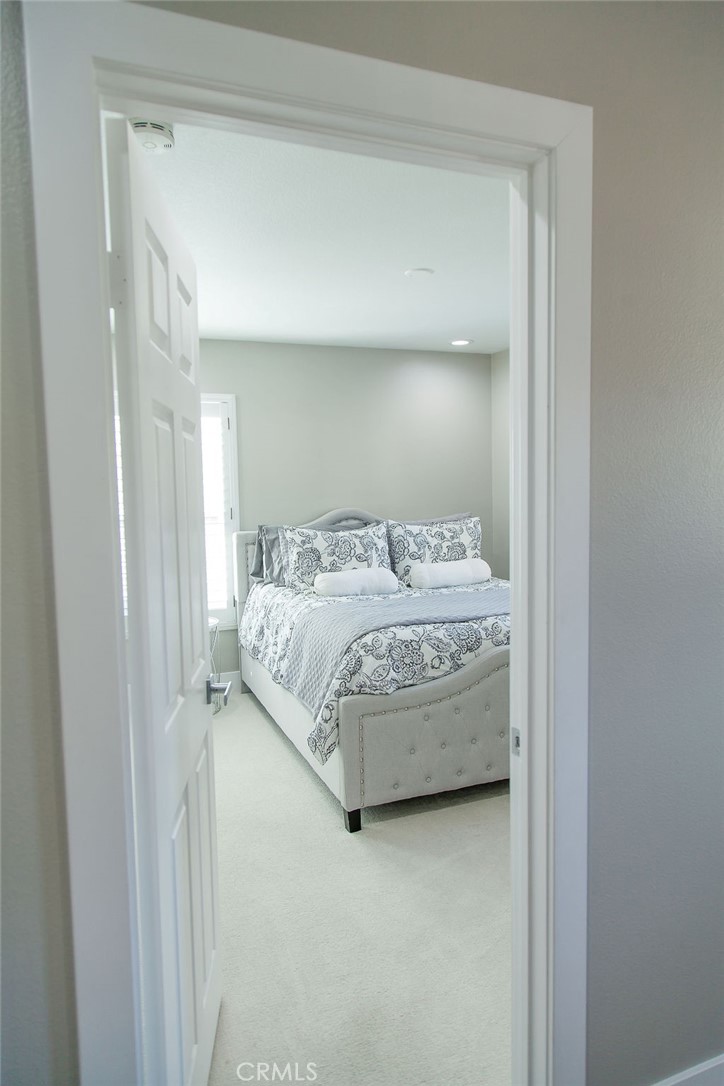 32 Potters Bend Ladera Ranch, CA 92694 - Photo 25 of 28 3rd bedroom