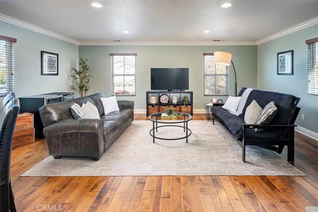 19944 Christopher Lane Saugus, CA 91350 - Photo 12 of 25