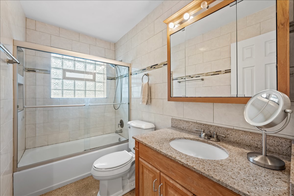 2530 Old Glenview Road Wilmette, IL 60091 - Photo 18 of 35