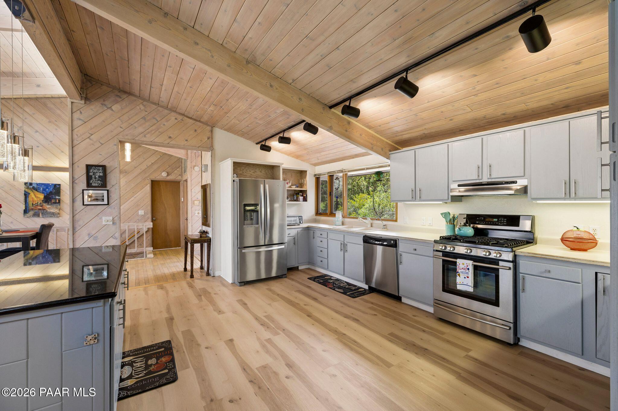 125 Kashmir Road Sedona, AZ 86336 - Photo 32 of 130 141-Kitchen