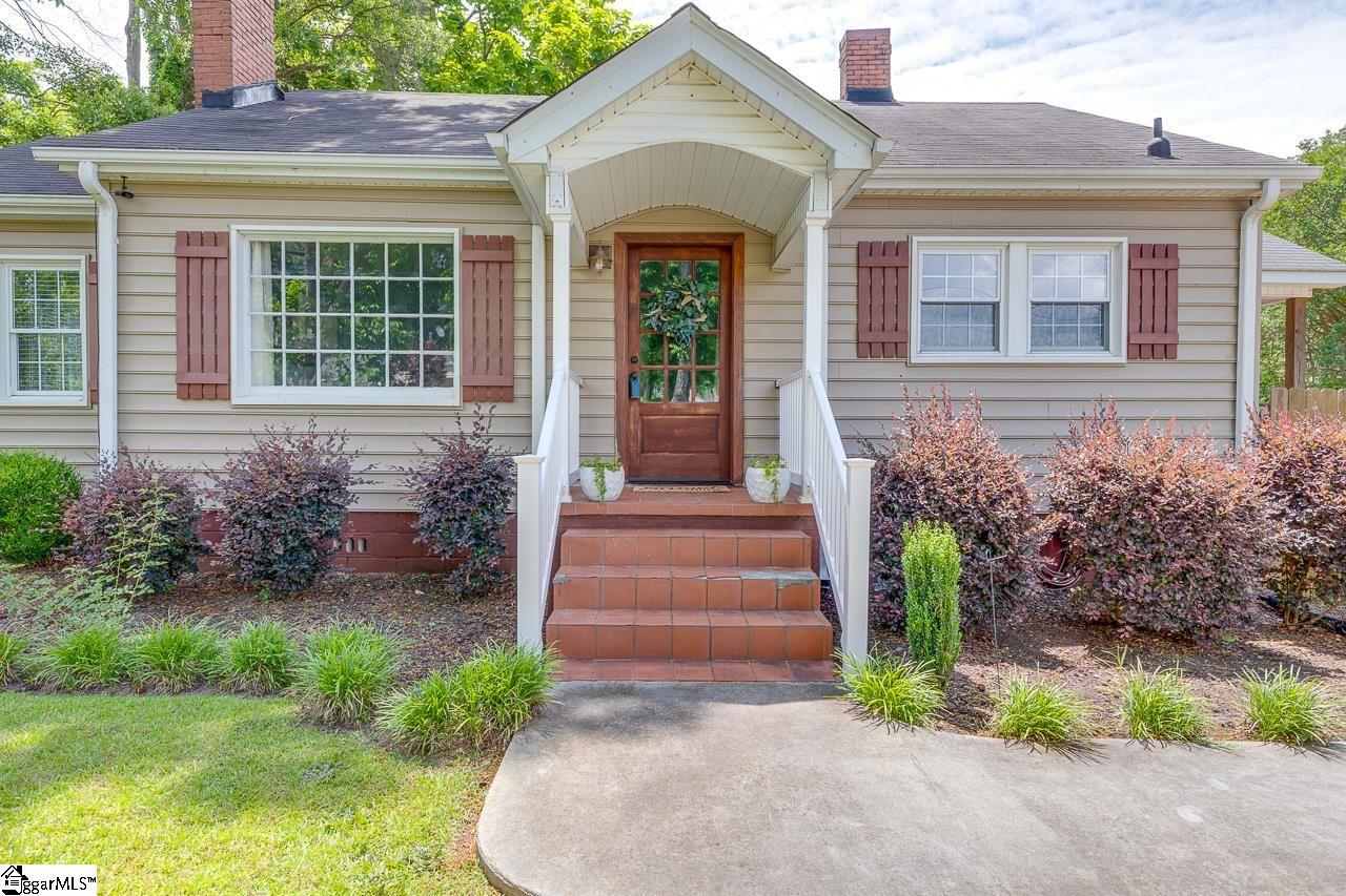 203 Georgia Street Fountain Inn, SC 29644 - Photo 4 of 35 Gallery Image 4