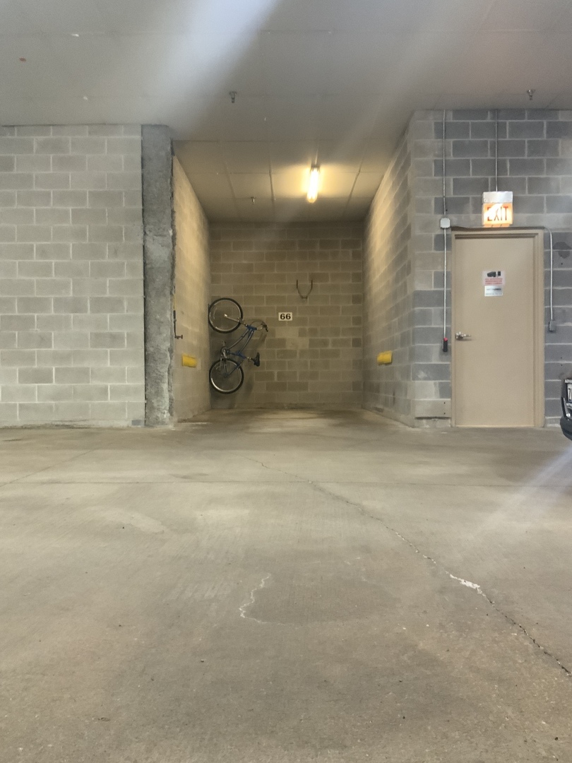 2025 South Indiana Avenue, Unit 209 Chicago, IL 60616 - Photo 47 of 49 a view of a hallway with brick building