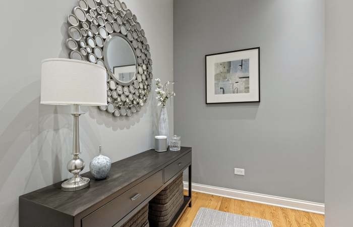 2025 South Indiana Avenue, Unit 209 Chicago, IL 60616 - Photo 10 of 49 a view of entryway with window