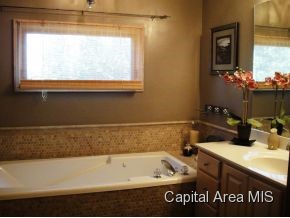 1005 Monarch Drive Chatham, IL 62629 - Photo 14 of 20