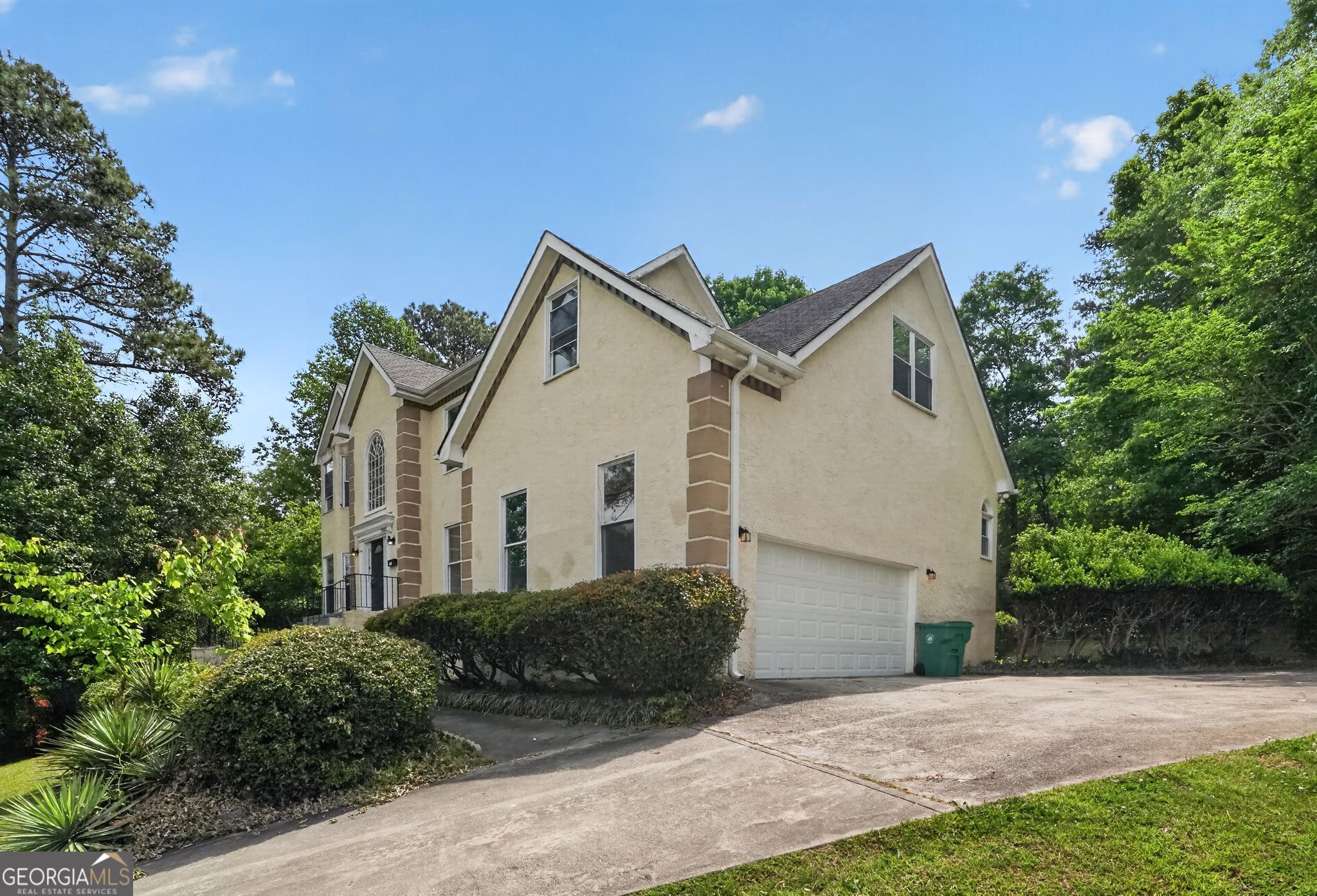 7001 Deshon Ridge Drive Lithonia, GA 30058 - Photo 2 of 42