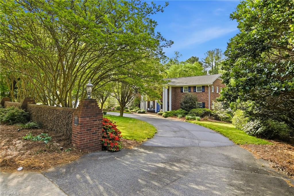 2862 Robinhood Road Winston-Salem, NC 27106 - Photo 2 of 48