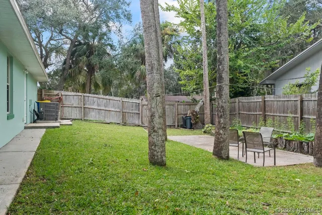 a view of a garden with plants