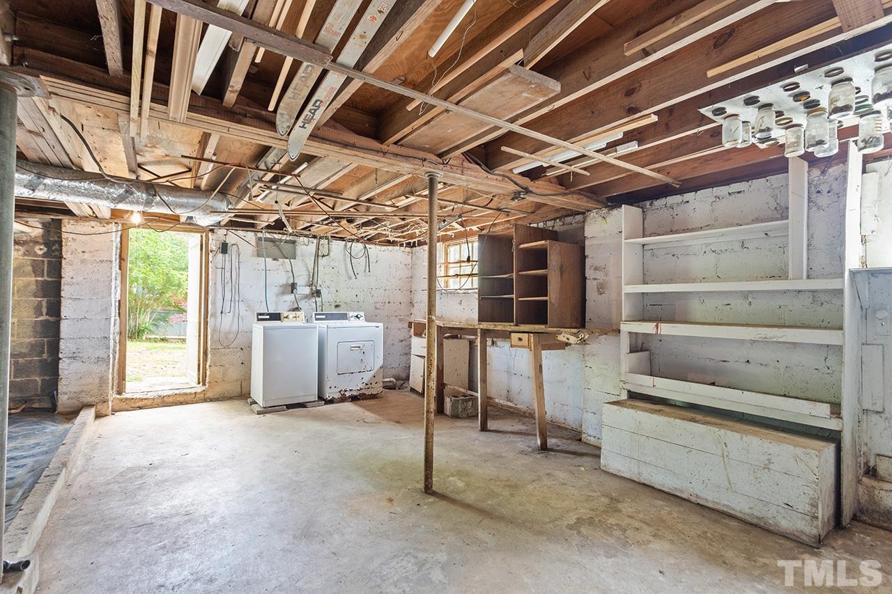 1208 Clifton Street Raleigh, NC 27604 - Photo 30 of 33 a view of a room with racks