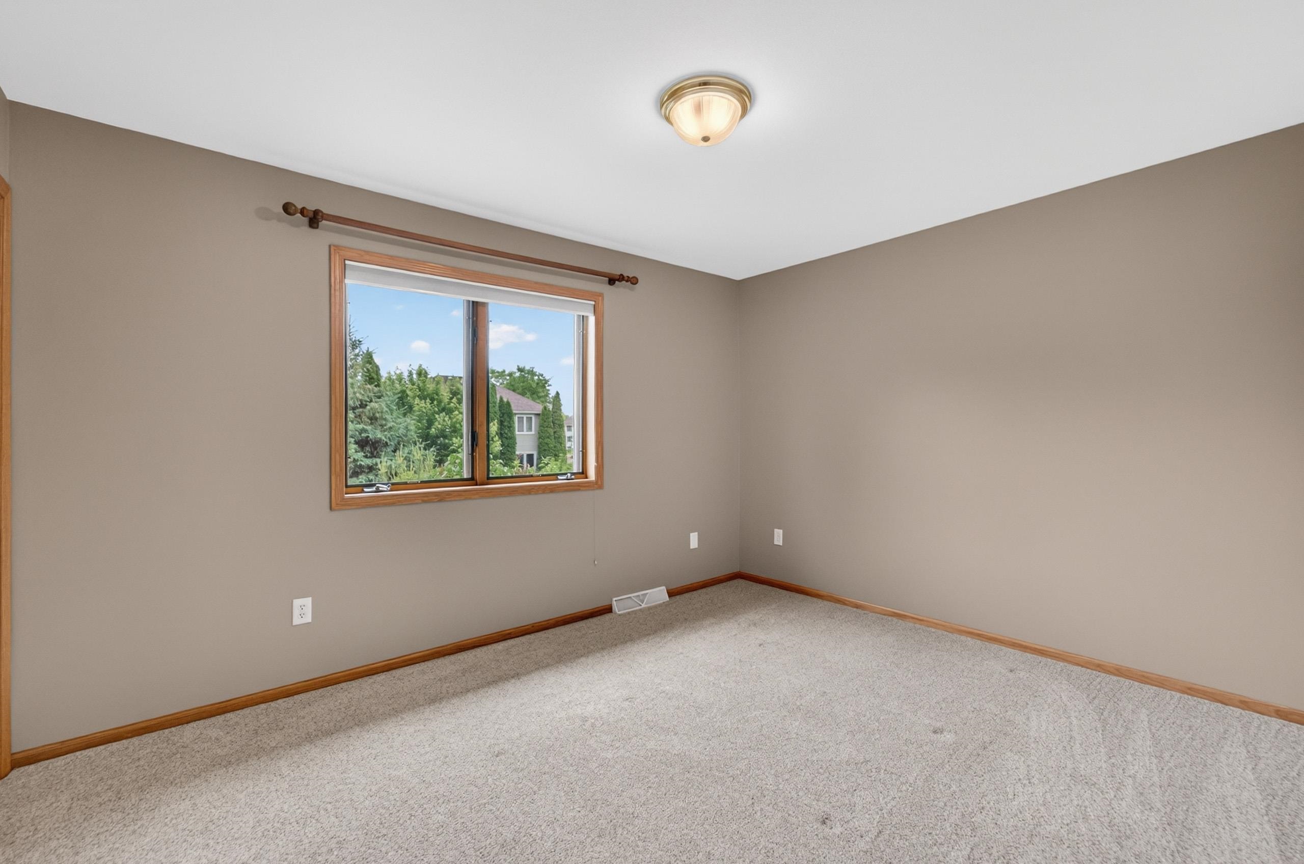 467 Sherbrooke Drive Sun Prairie, WI 53590 - Photo 14 of 27