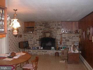 324 Clump Road Green Lane, PA 18054 - Photo 3 of 5