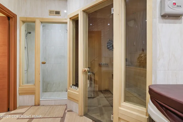 a black and white photo of a living room