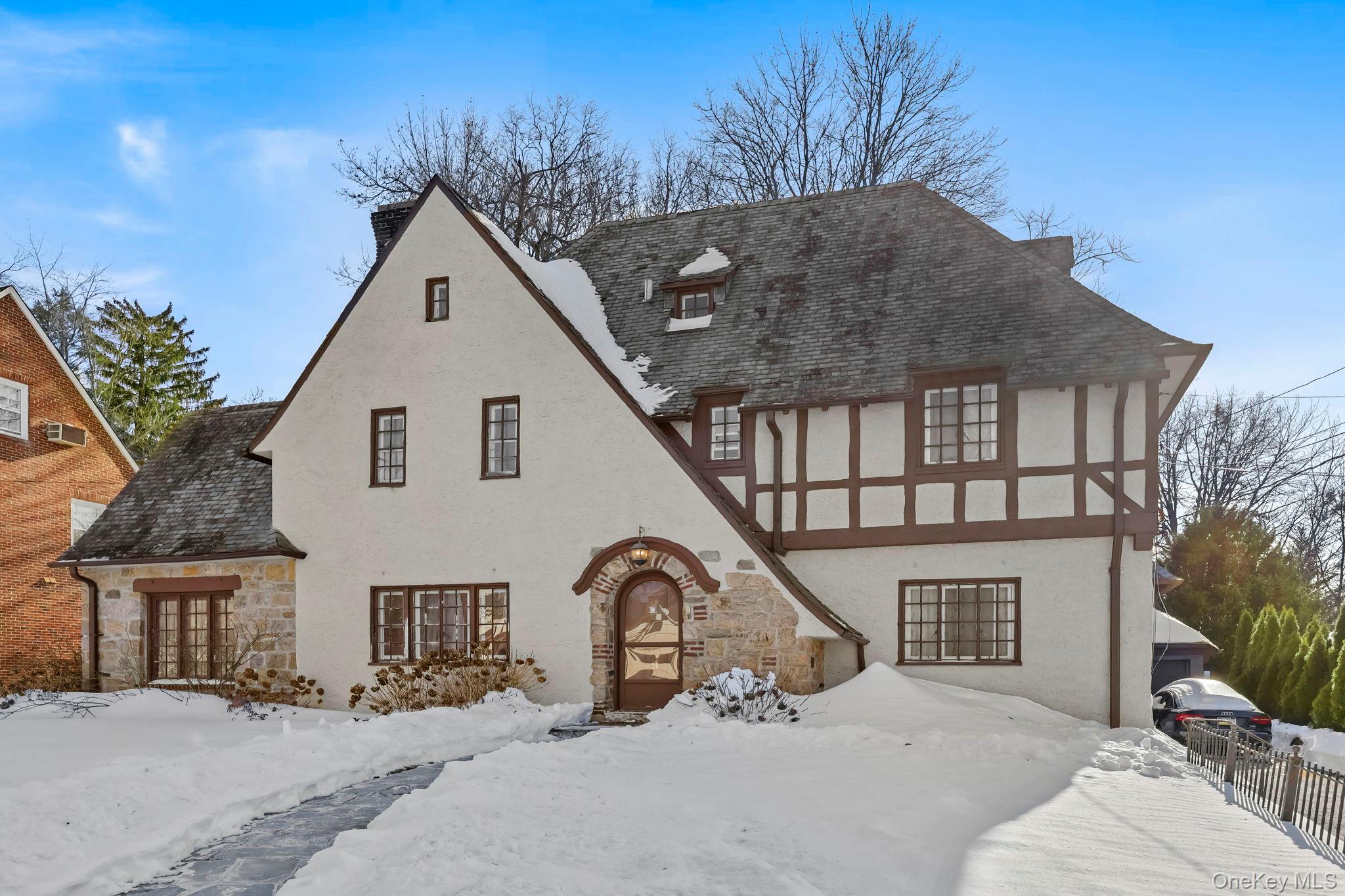 20 Lockwood Road Scarsdale, NY 10583 - Photo 3 of 11