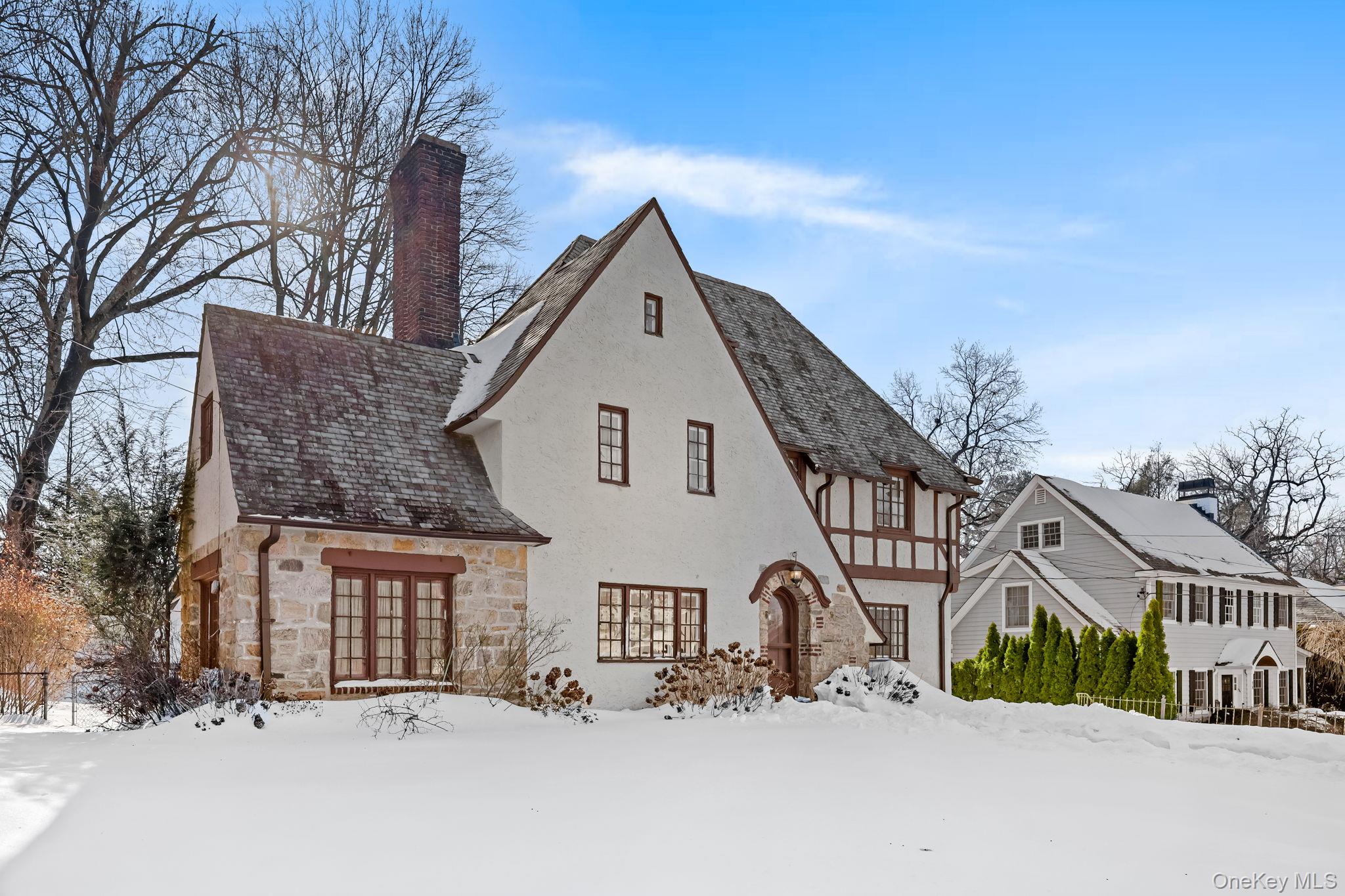 20 Lockwood Road Scarsdale, NY 10583 - Photo 4 of 11