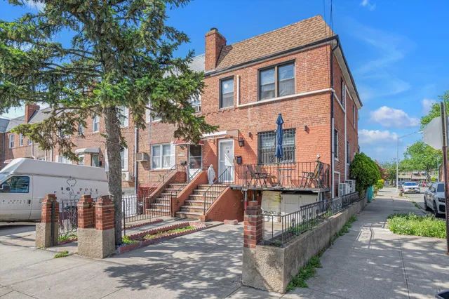 $1,200,000 | 146-27 Reeves Avenue | Queensboro Hill