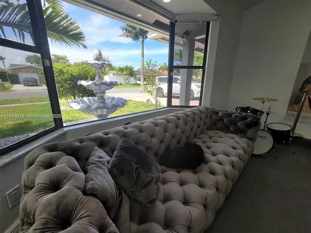 $5,700 | 270 Southeast 7th Street, Unit 270, Dania Beach, FL 33004